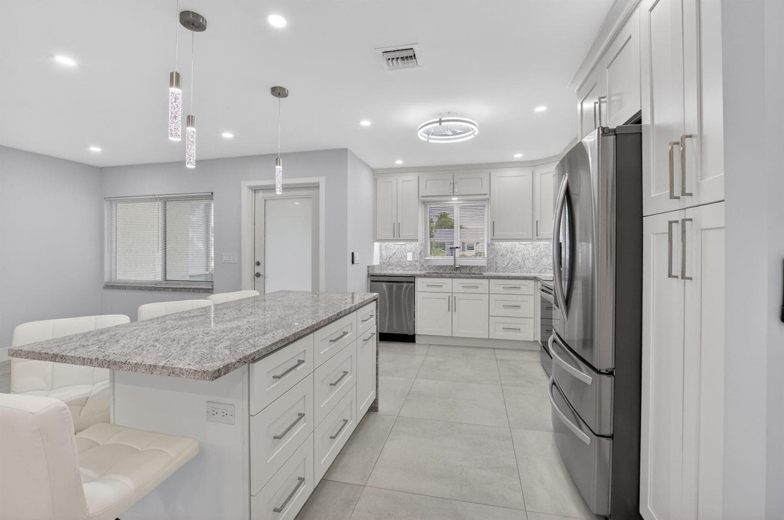 6049 VIA DIANA, Delray Beach, FL 33484 photo 3