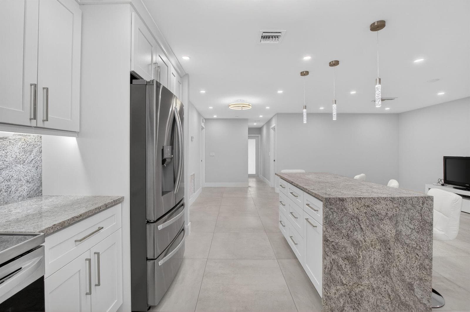 6049 VIA DIANA, Delray Beach, FL 33484 photo 4