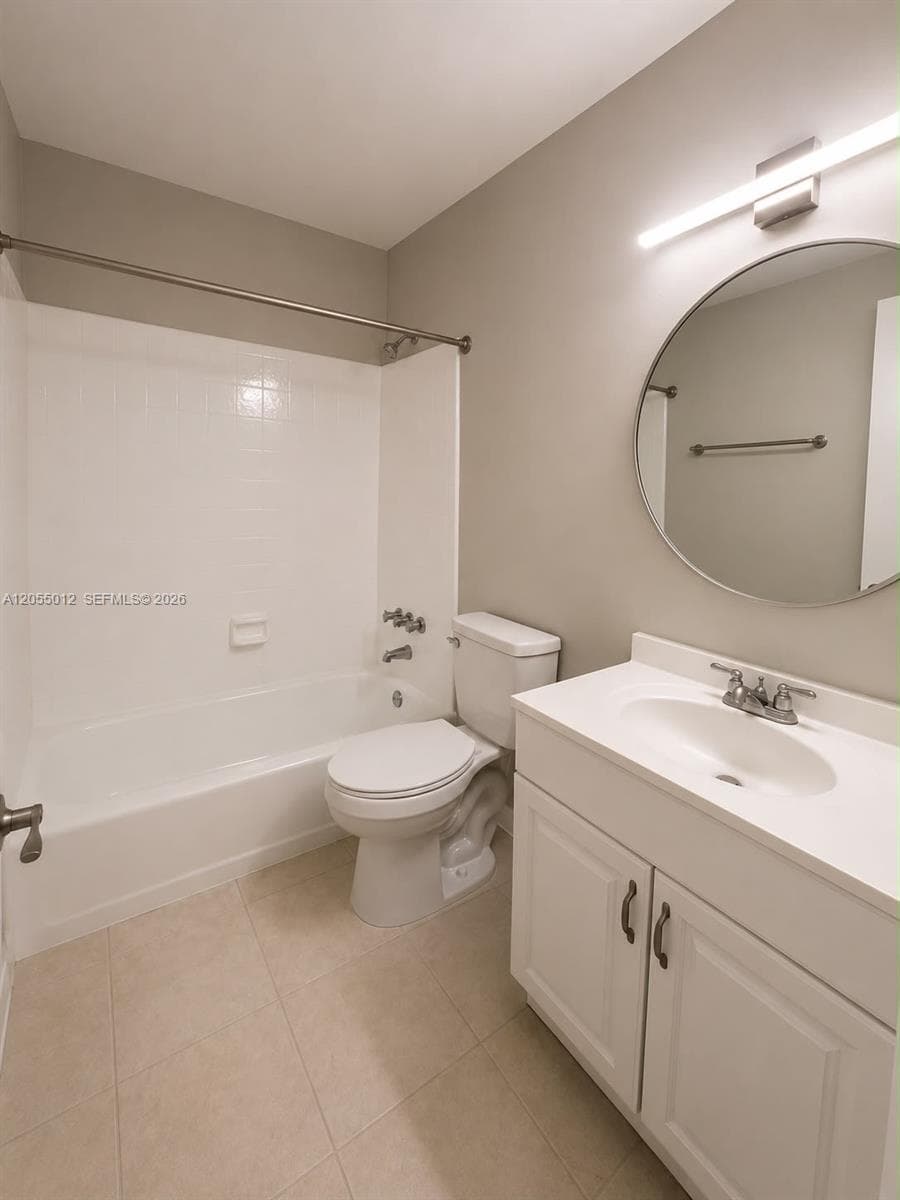 3930 Crystal Lake Dr # 208, Deerfield Beach, FL 33064 photo 5
