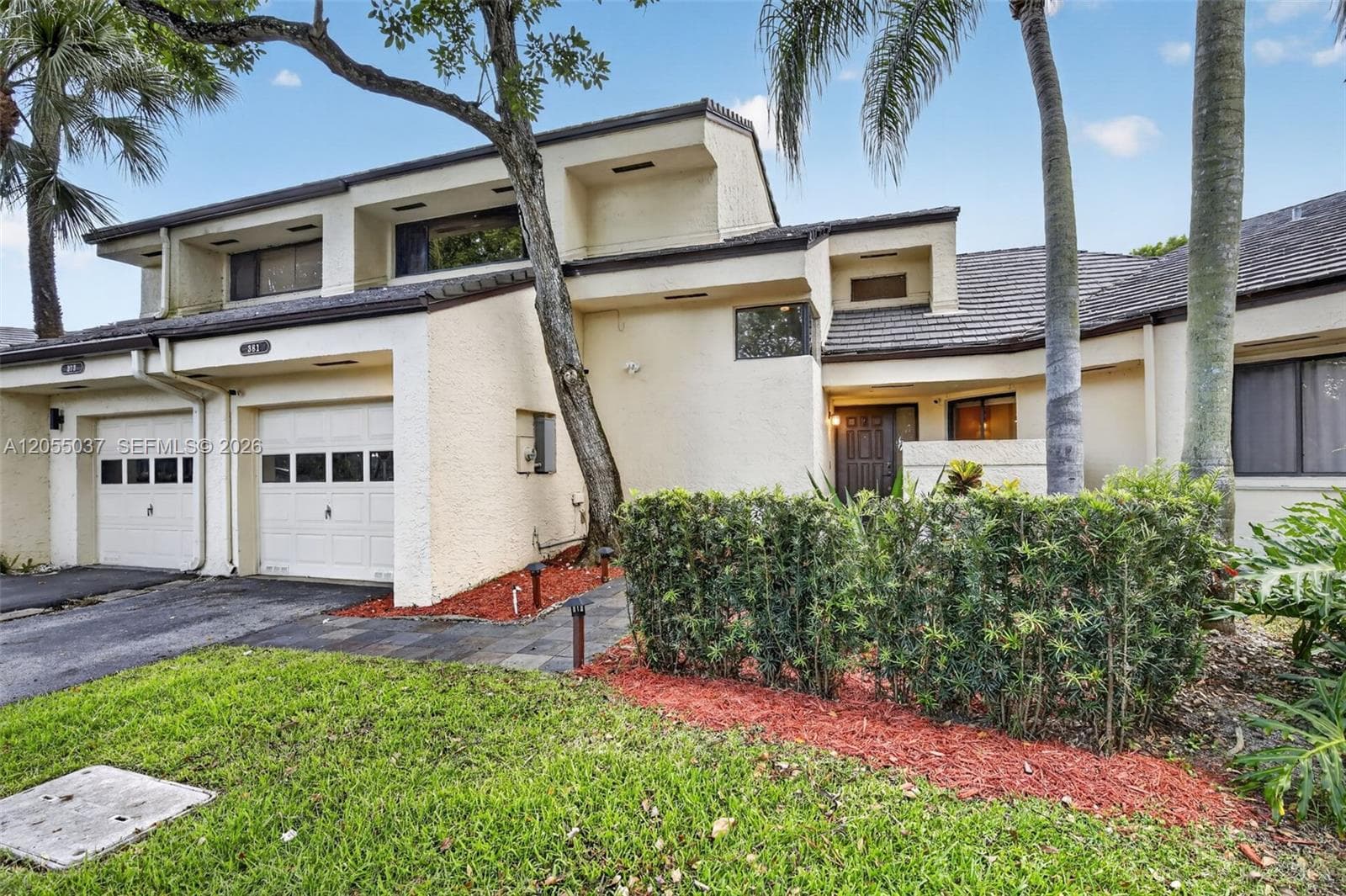 381 NW 94th Ter, Plantation, FL 33324 photo 3