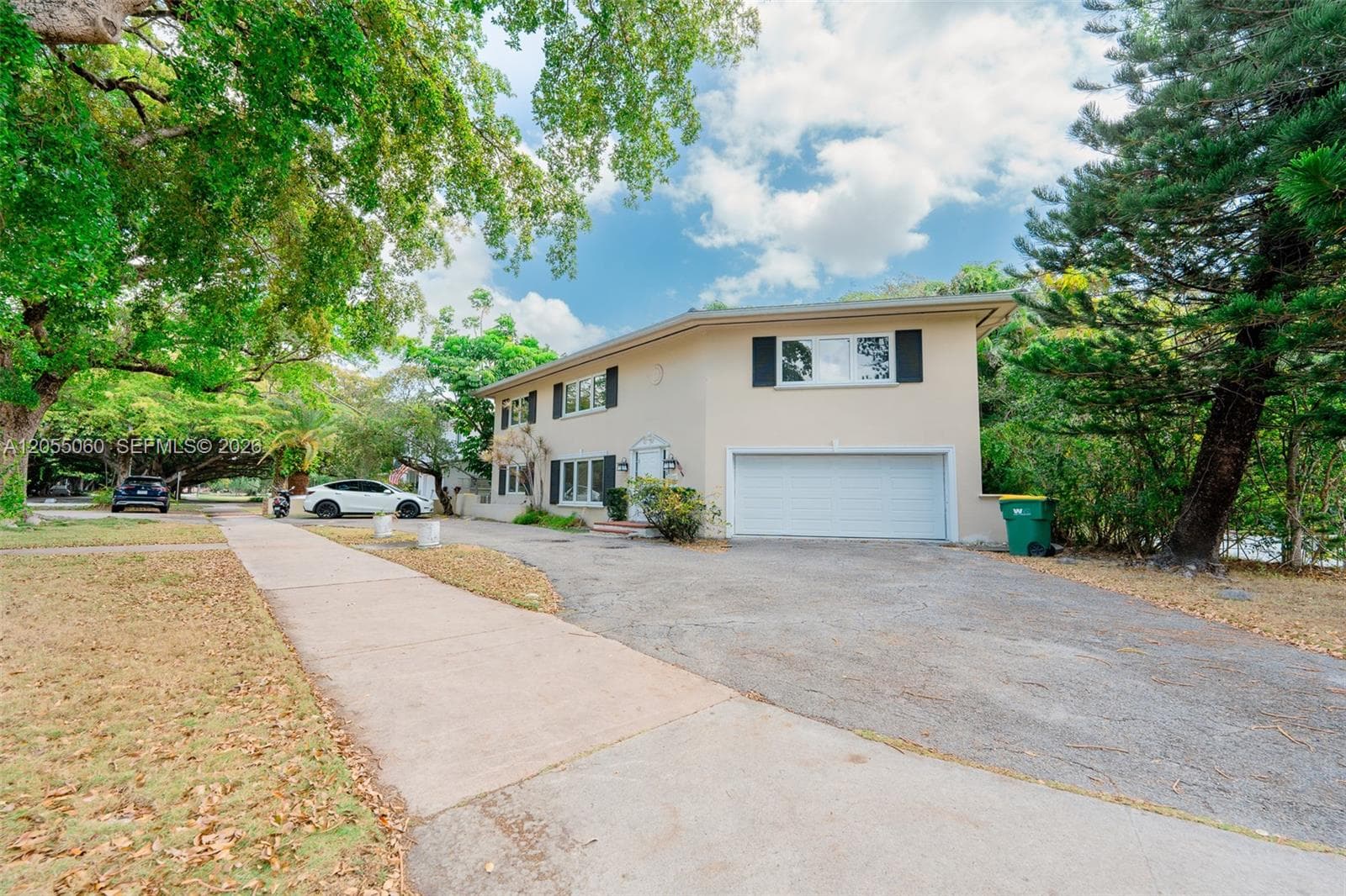 580 UNIVERSITY DR # 2, Coral Gables, FL 33134 photo 2