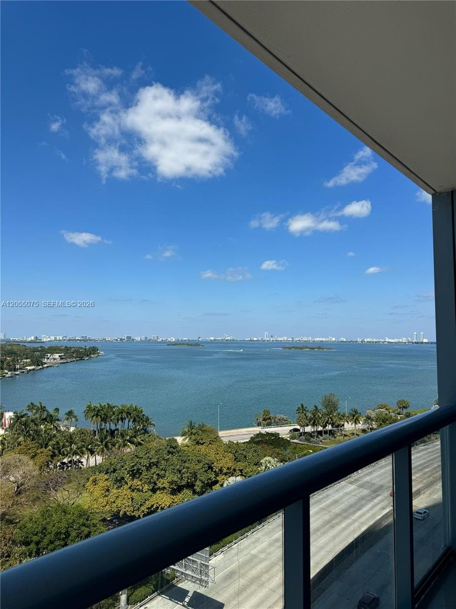 601 NE 36th St # 1205, Miami, FL 33137 photo 2