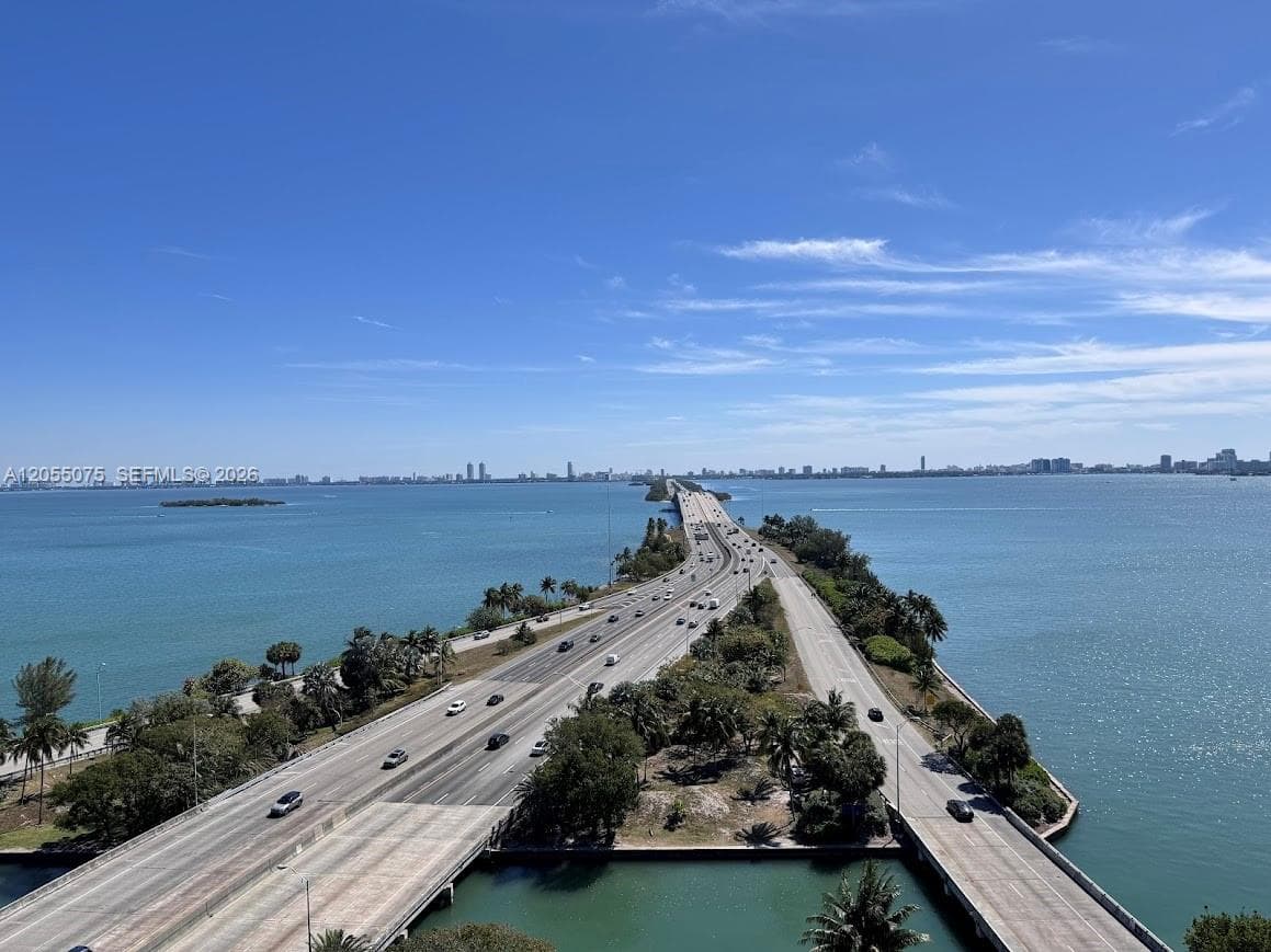 601 NE 36th St # 1205, Miami, FL 33137