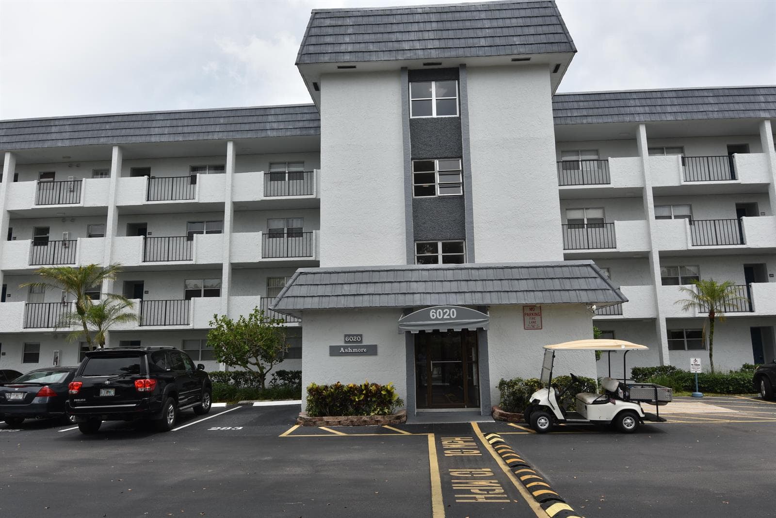 6020 NW 44th Street # 304, Lauderhill, FL 33319