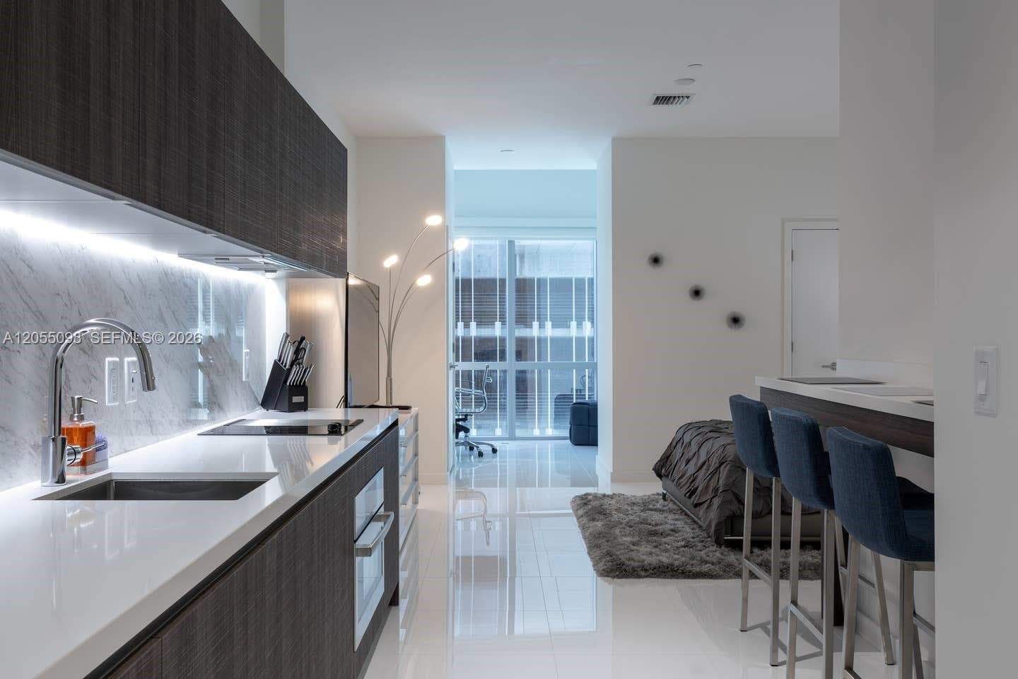 851 NE 1st Ave # 503, Miami, FL 33132