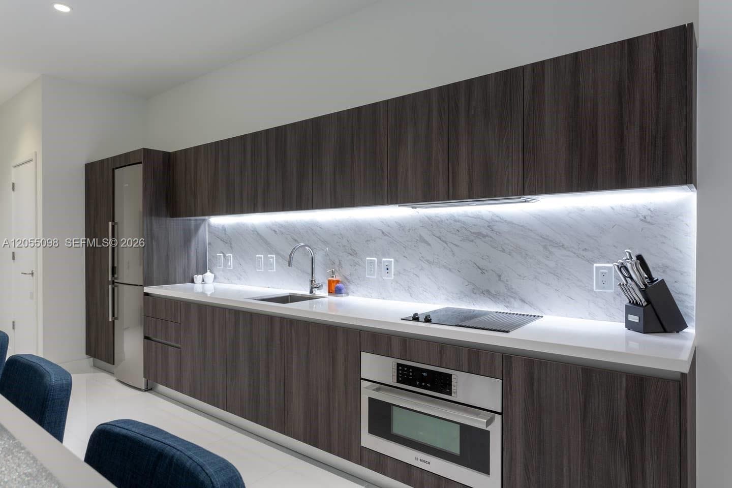 851 NE 1st Ave # 503, Miami, FL 33132 photo 4