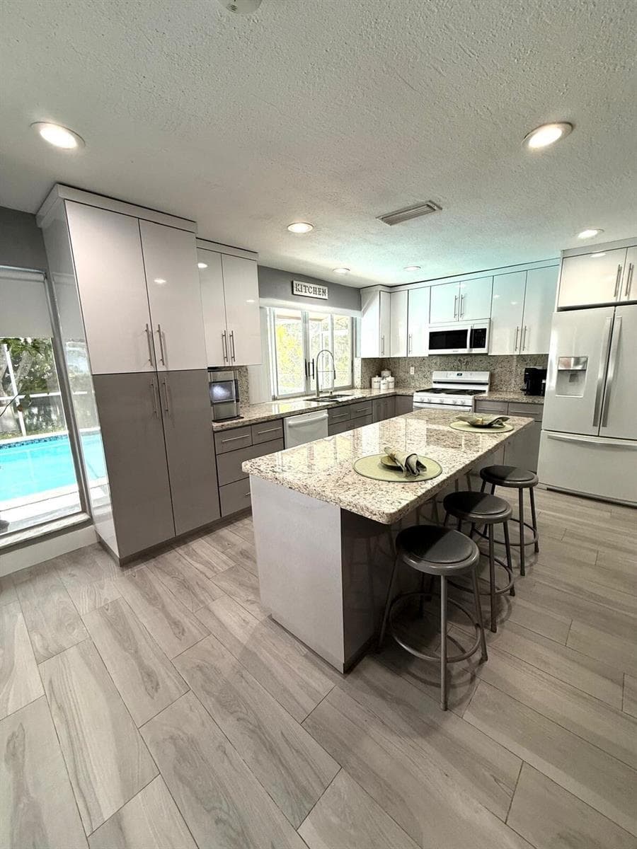 9340 NW 21ST Manor, Sunrise, FL 33322