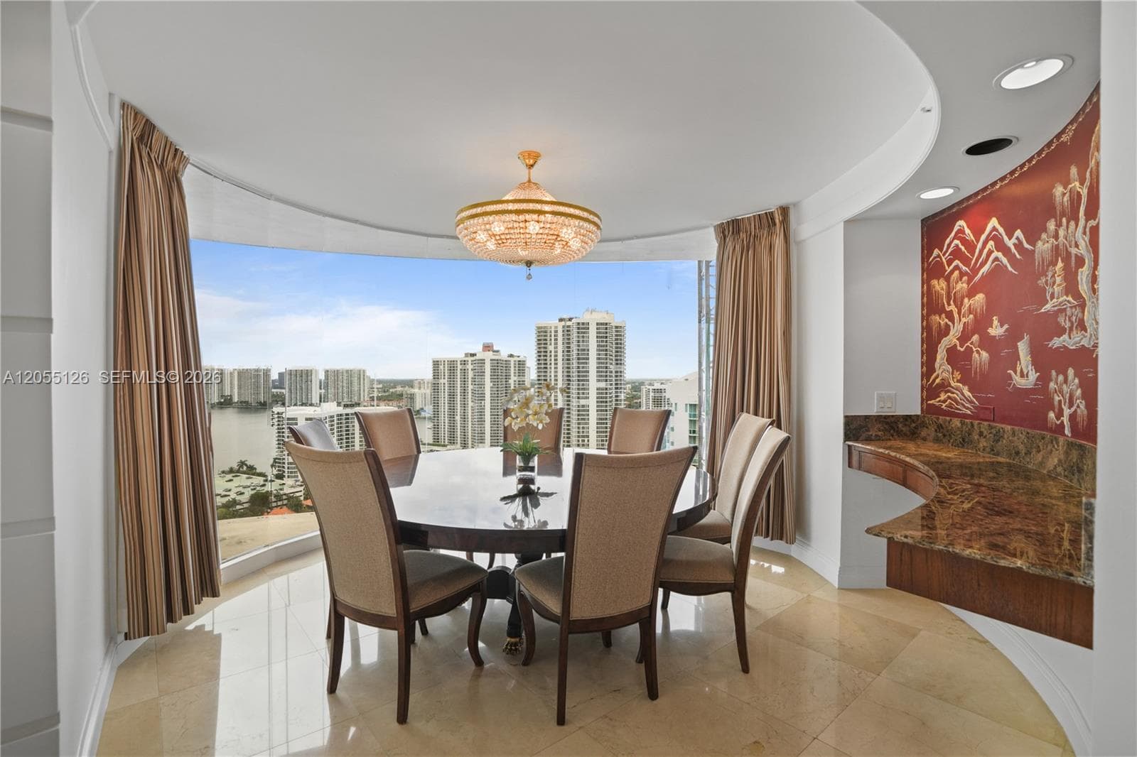 Turnberry Towers photo 5