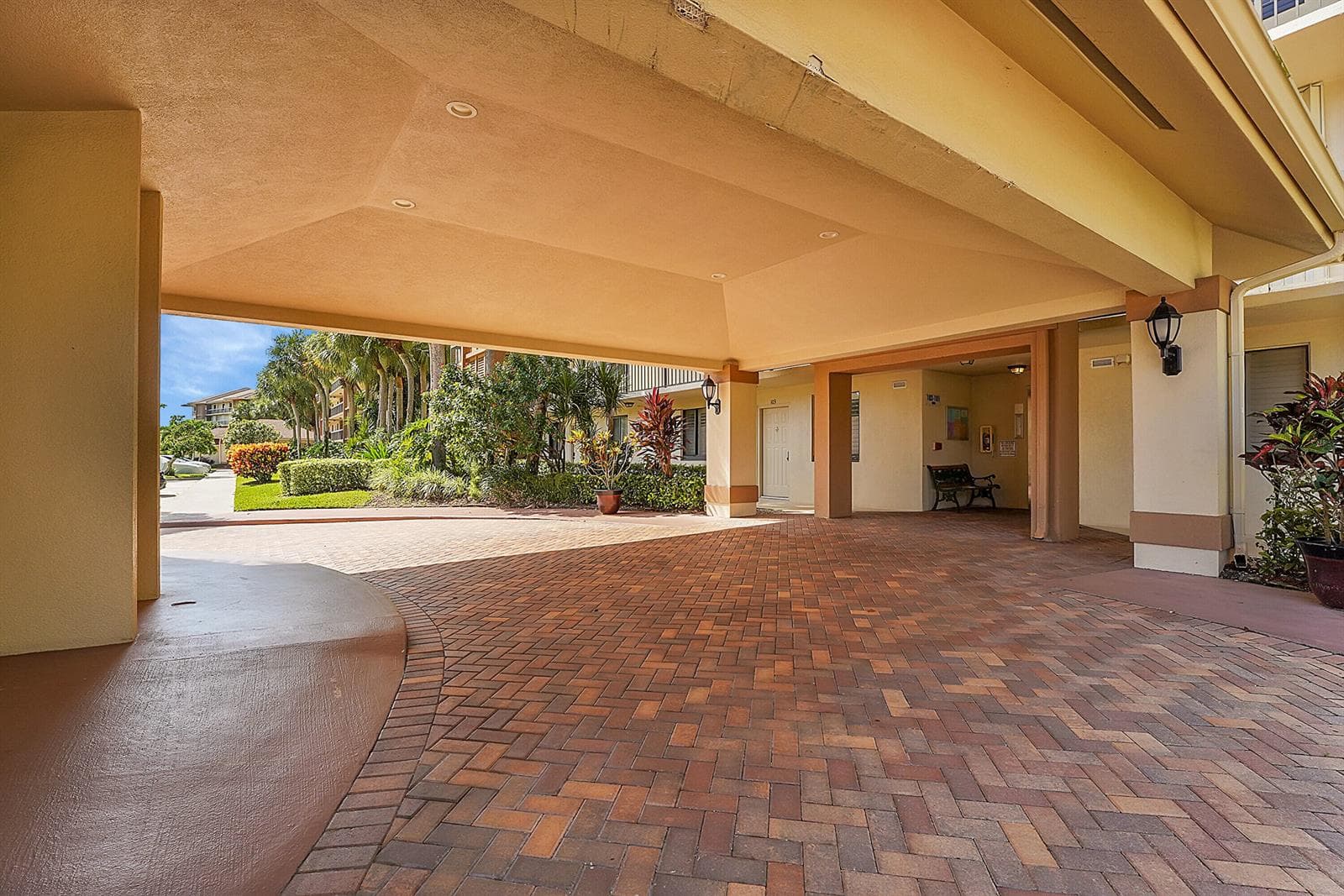 2001 Marina Isle Way # 203, Jupiter, FL 33477 photo 5