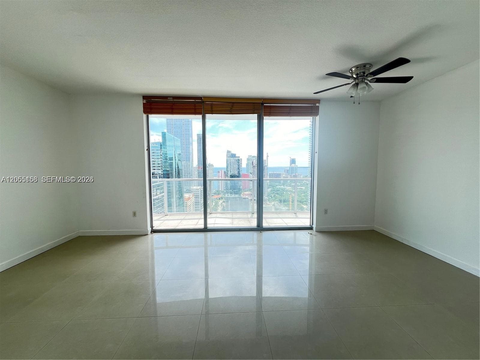 1060 Brickell Ave # 3509, Miami, FL 33131 photo 2