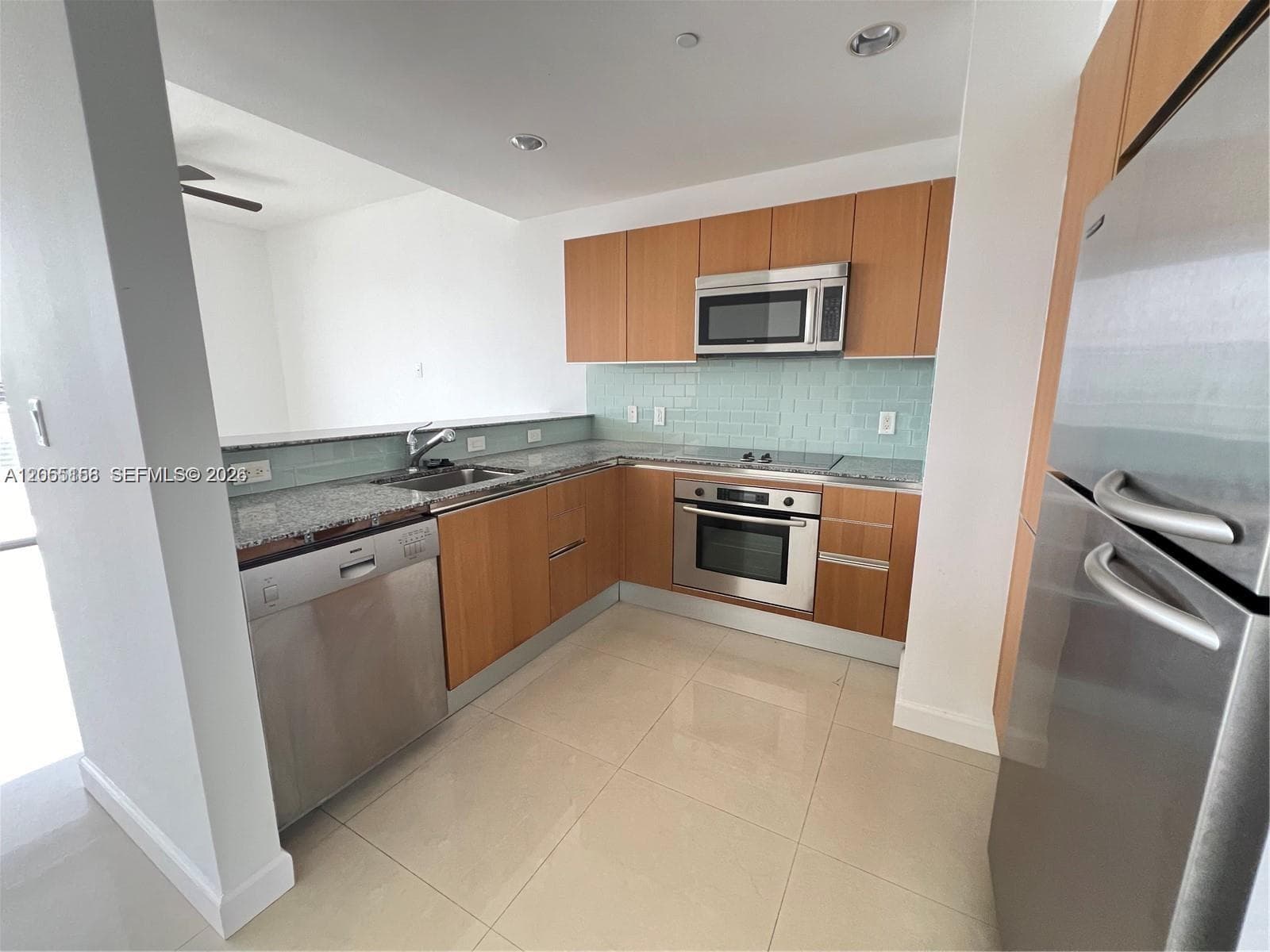 1060 Brickell Ave # 3509, Miami, FL 33131 photo 3