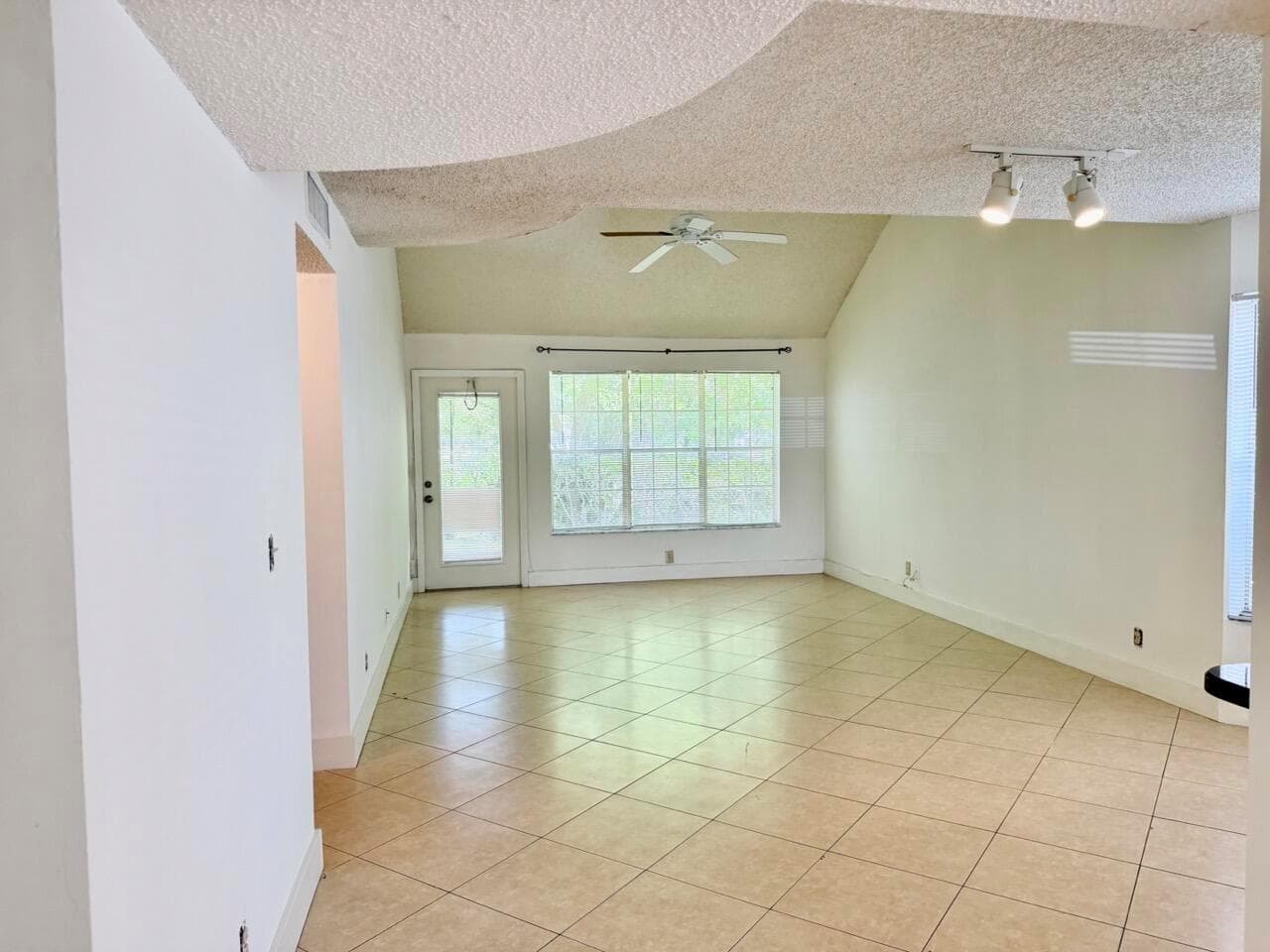6308 La Costa Drive # D, Boca Raton, FL 33433 photo 3