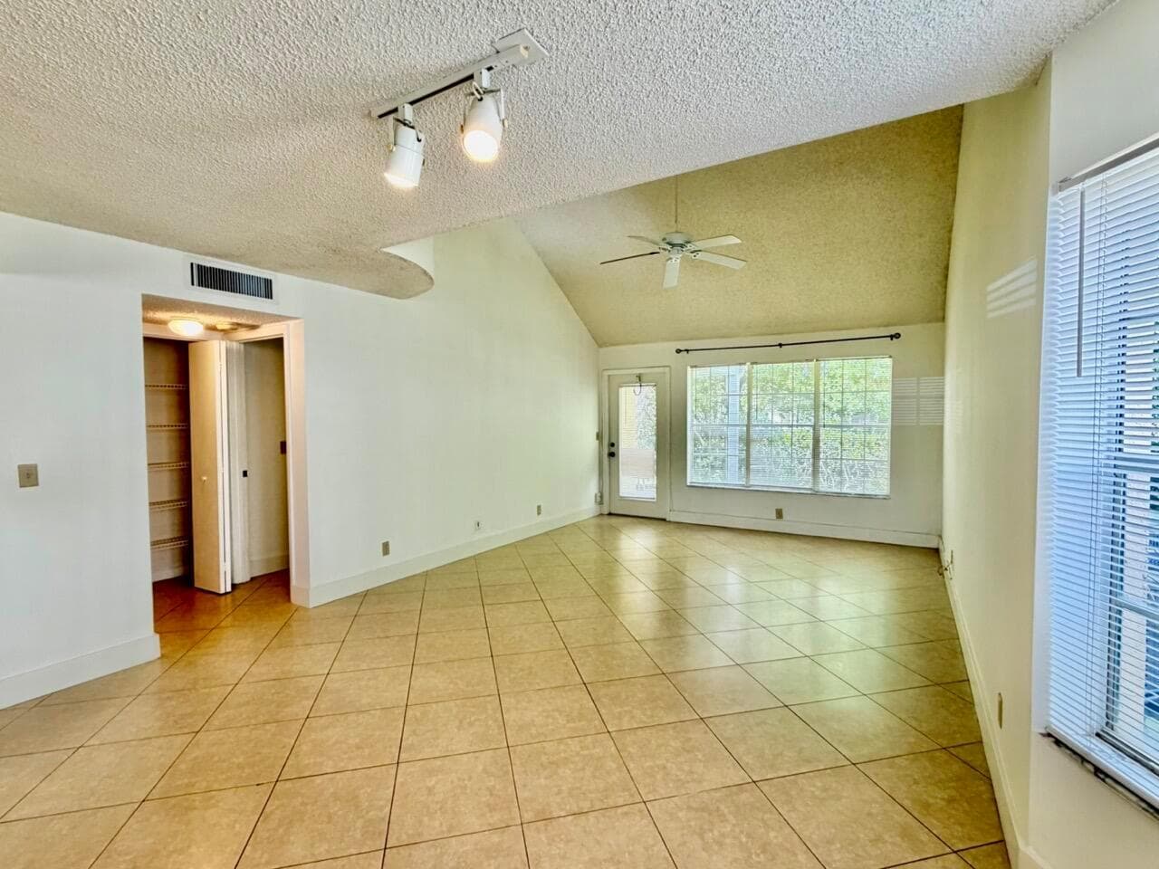 6308 La Costa Drive # D, Boca Raton, FL 33433 photo 5