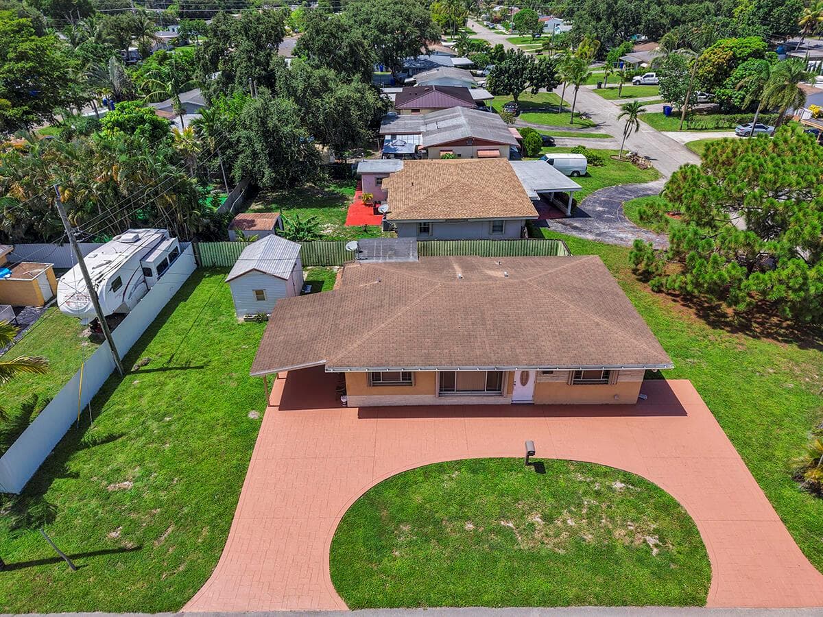 2100 N 57TH Avenue, Hollywood, FL 33021 photo 2