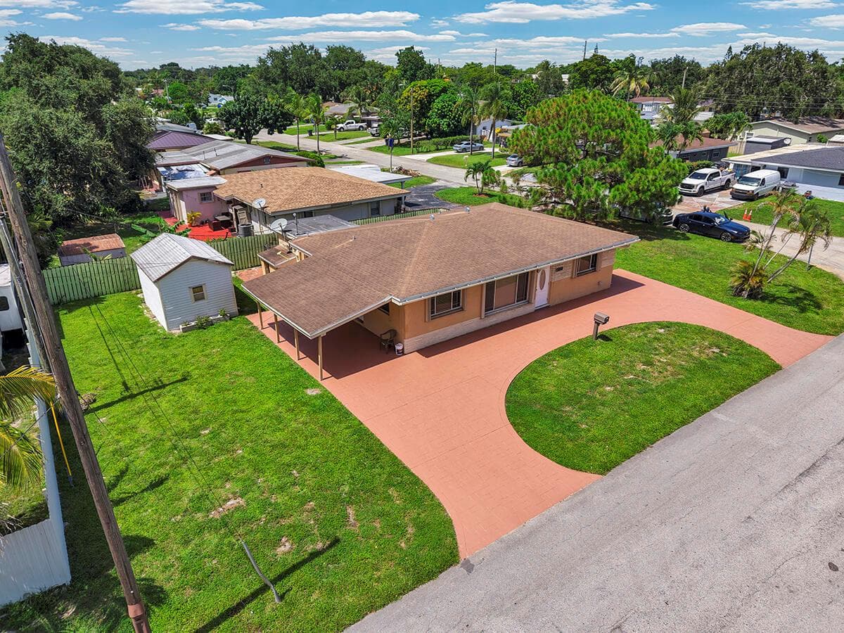 2100 N 57TH Avenue, Hollywood, FL 33021 photo 4