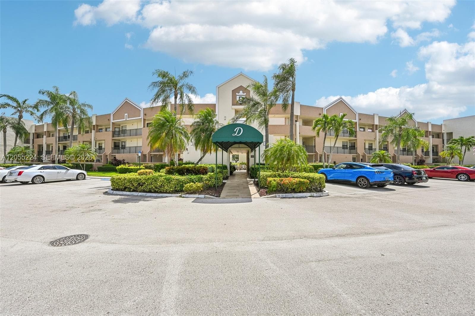 7468 Fairfax Dr # 302, Tamarac, FL 33321 photo 3