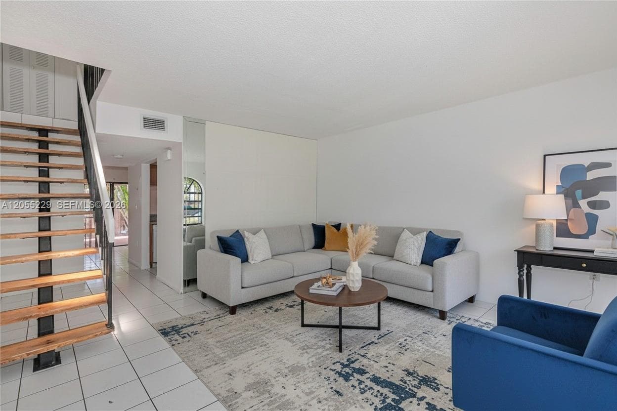 1082 W 79th St # 25, Hialeah, FL 33014 photo 3