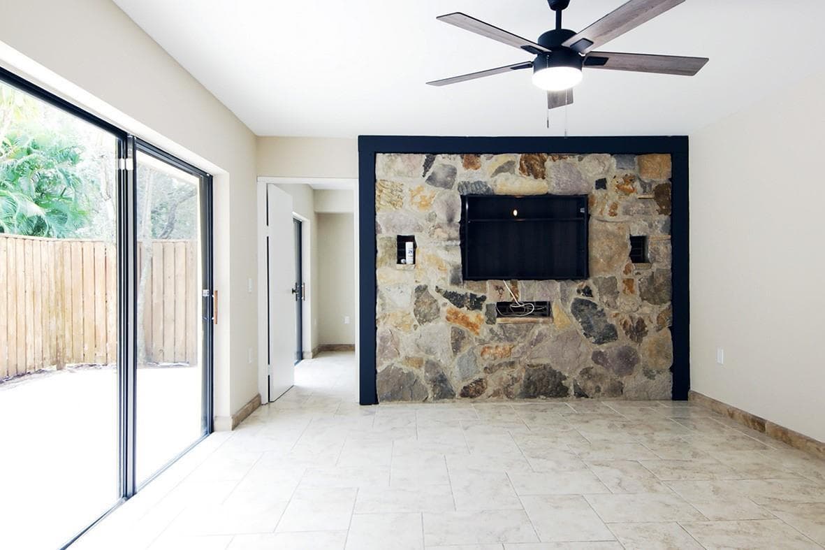 1700 Embassy Drive # Apt 402, West Palm Beach, FL 33401 photo 3