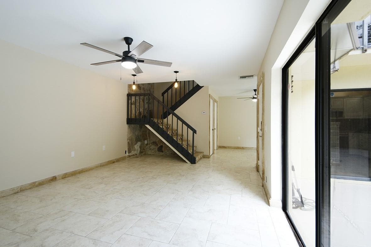 1700 Embassy Drive # Apt 402, West Palm Beach, FL 33401 photo 5
