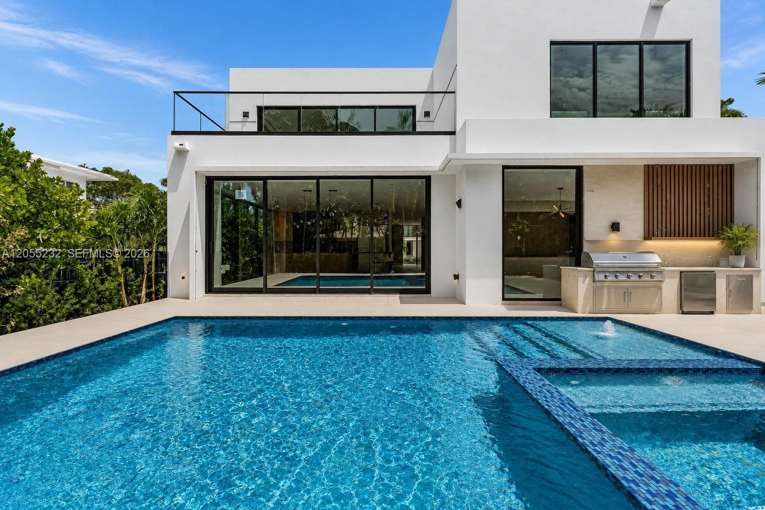 6020 Alton Rd, Miami Beach, FL 33140 photo 2