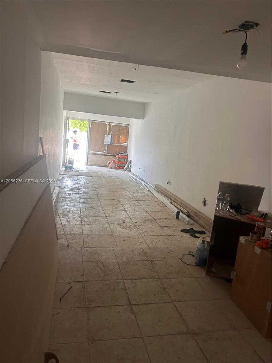 817 SW 8th St, Miami, FL 33130 photo 2