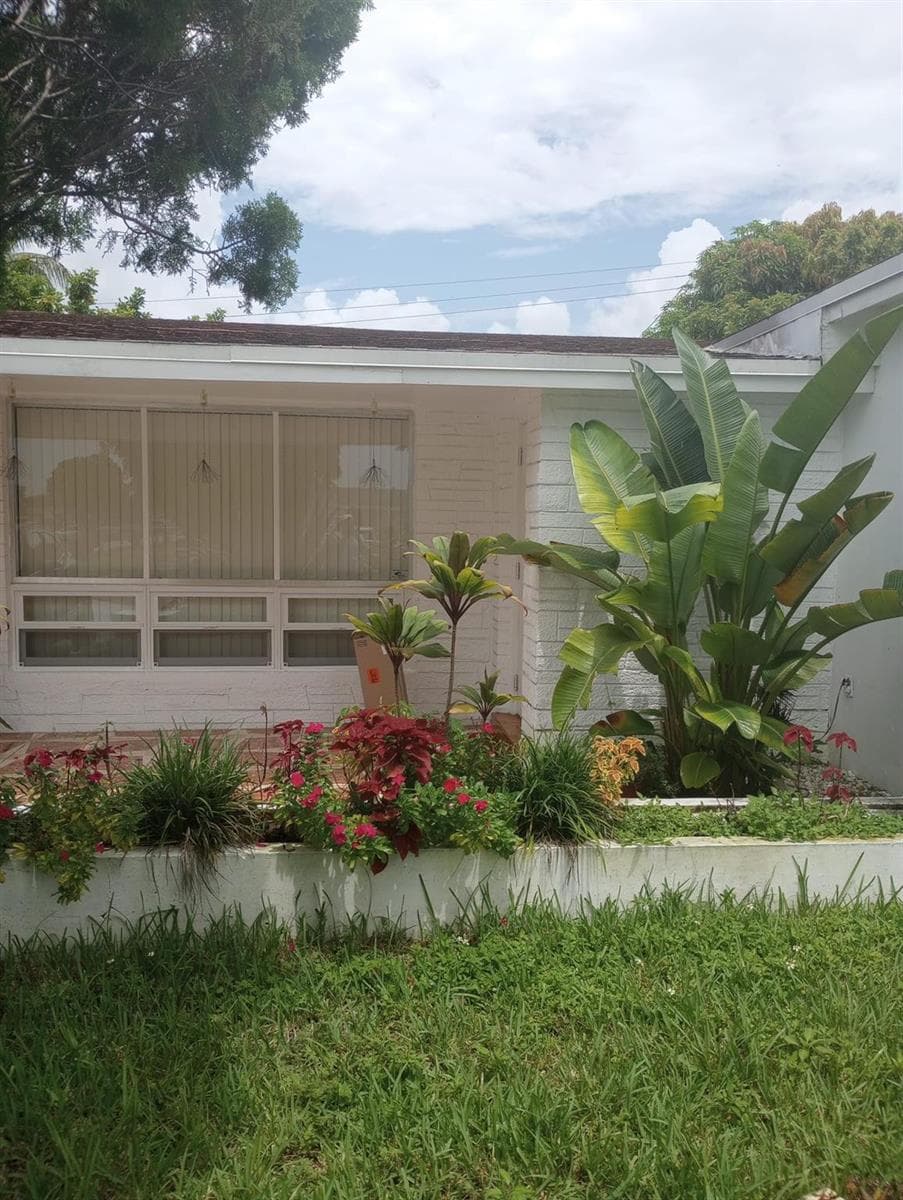3413 NASSAU Drive, Miramar, FL 33023 photo 2