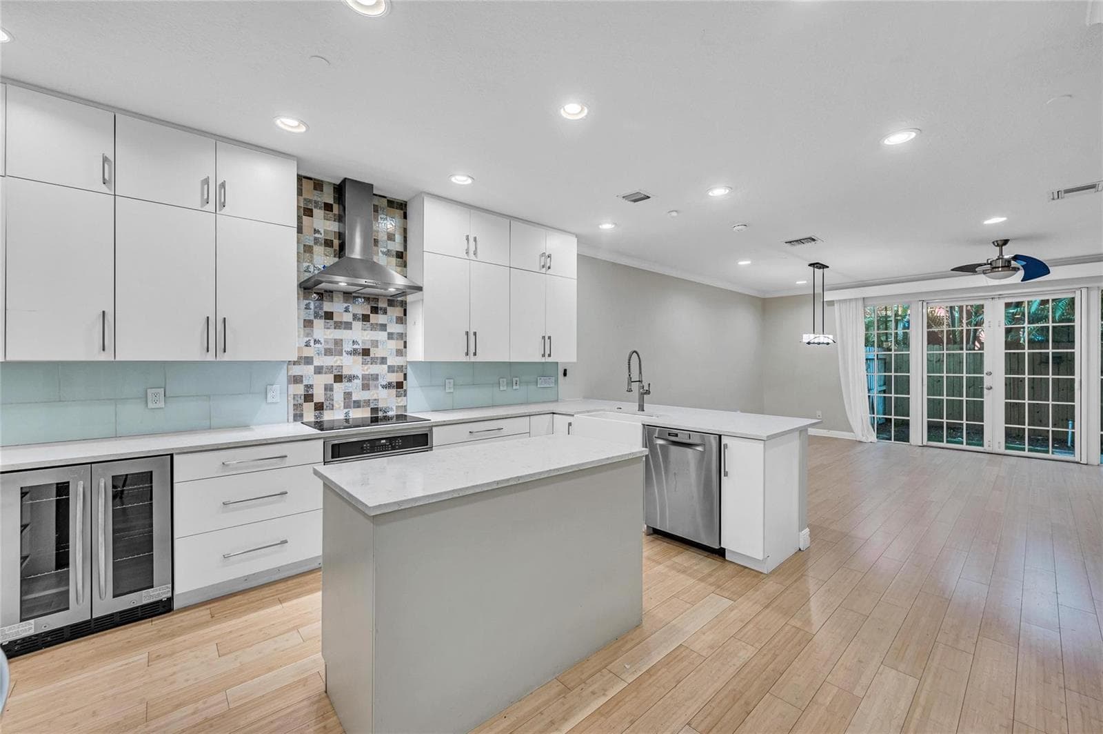 1617 NE 2ND Court, Fort Lauderdale, FL 33301 photo 4