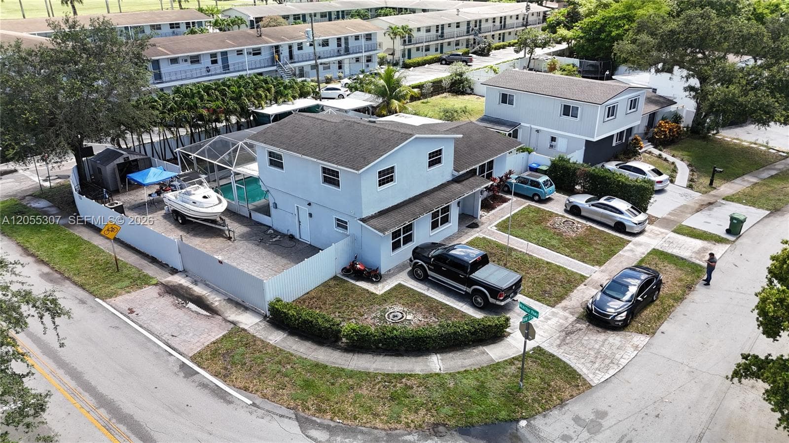 7400 NW 1st Ct, Pembroke Pines, FL 33024 photo 2