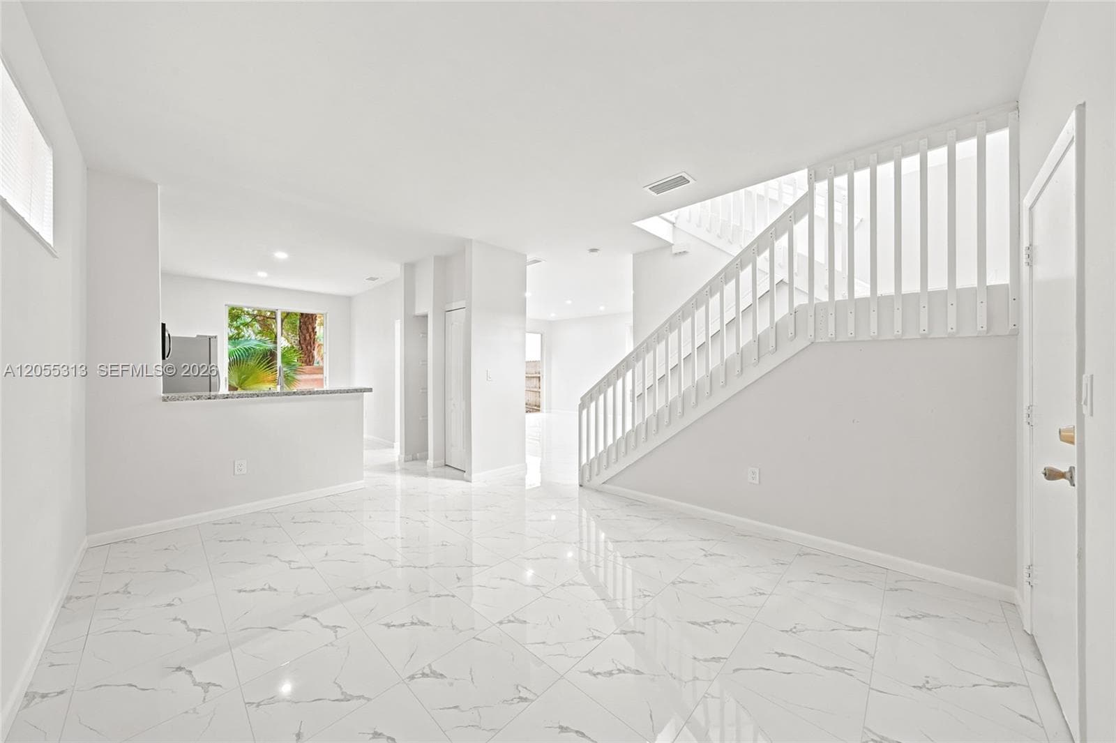 8684 NW 1st St # 0, Miami, FL 33126 photo 3