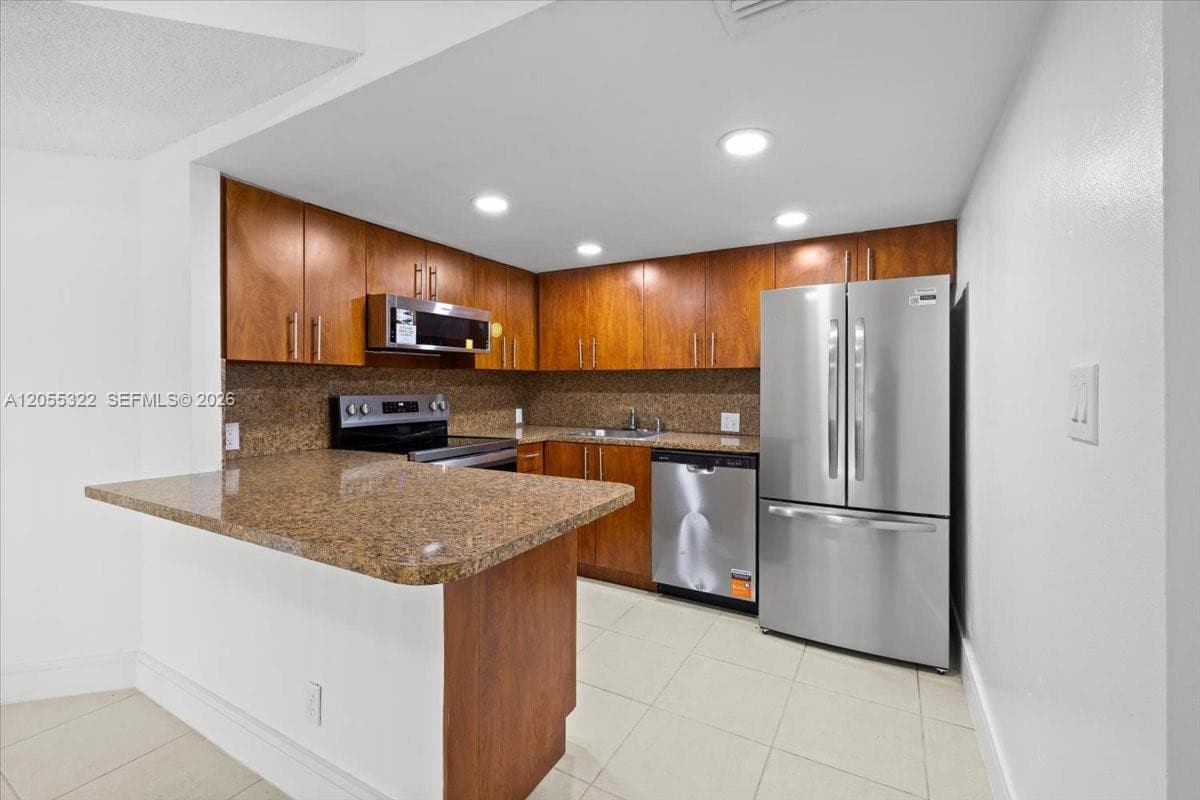 8290 Lake Dr # 130, Doral, FL 33166 photo 5