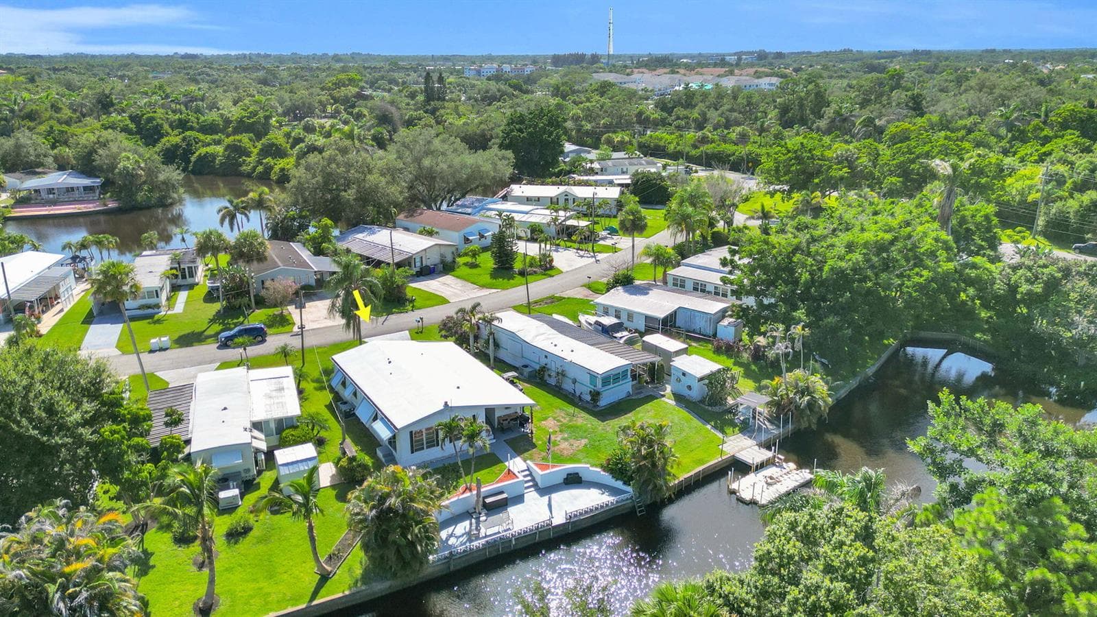 7639 SE Fork River Drive, Stuart, FL 34997 photo 2