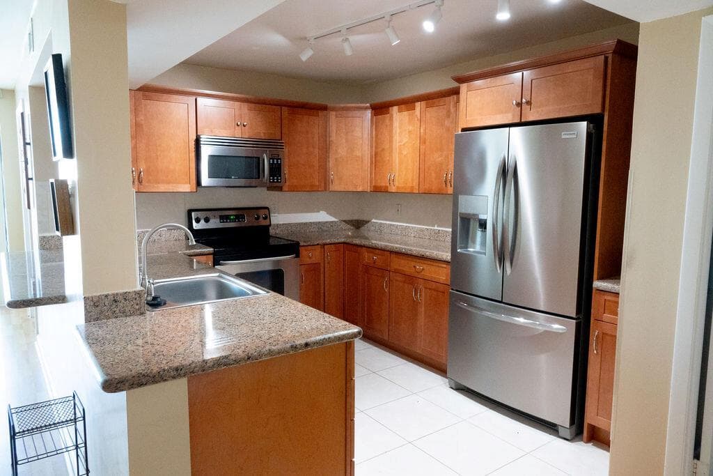 200 LESLIE Drive # 819, Hallandale Beach, FL 33009 photo 2