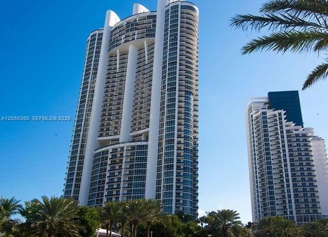 18101 Collins Ave # 1605, Sunny Isles Beach, FL 33160