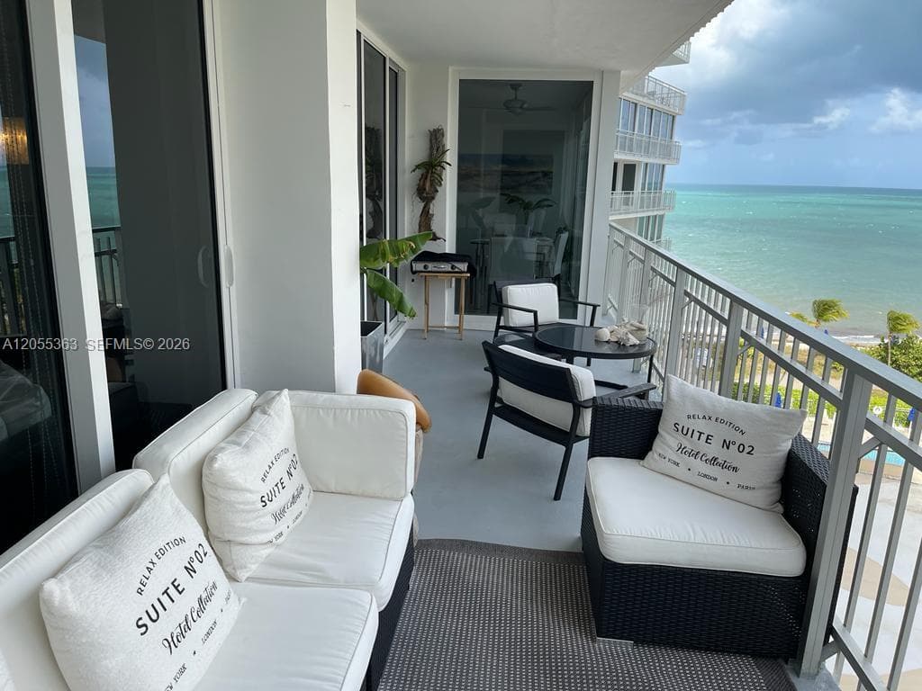 600 Grapetree Dr # 7CS, Key Biscayne, FL 33149