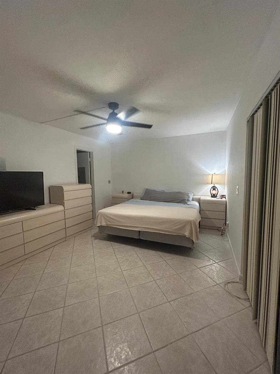 138 Markham G, Deerfield Beach, FL 33442 photo 4