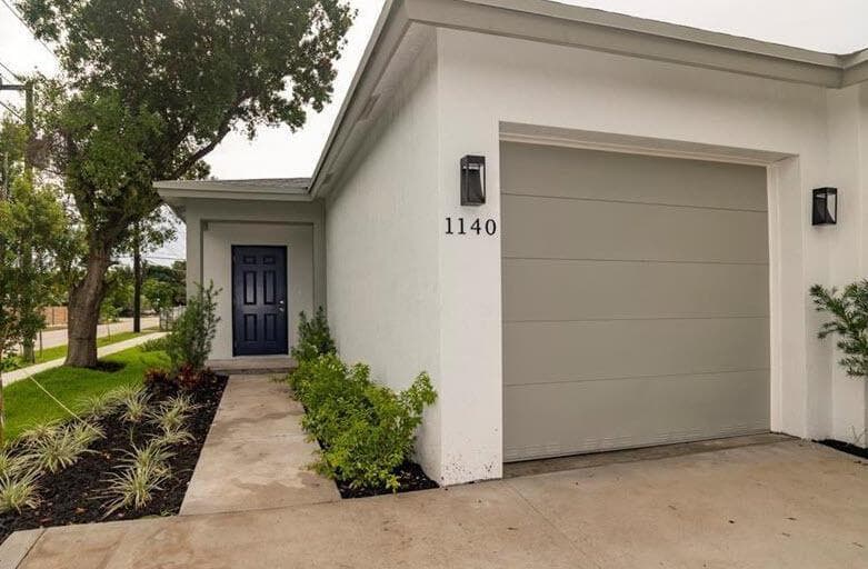 1140 NW 1ST Avenue, Fort Lauderdale, FL 33311 photo 2