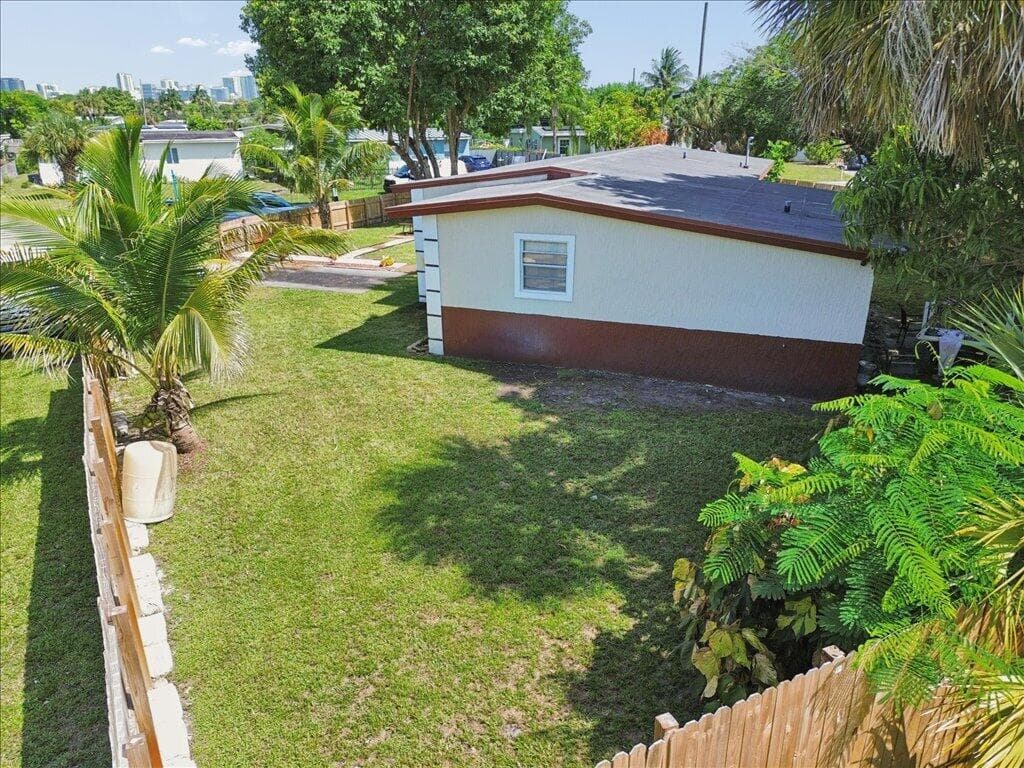 1313 NW 13TH Court, Fort Lauderdale, FL 33311 photo 3