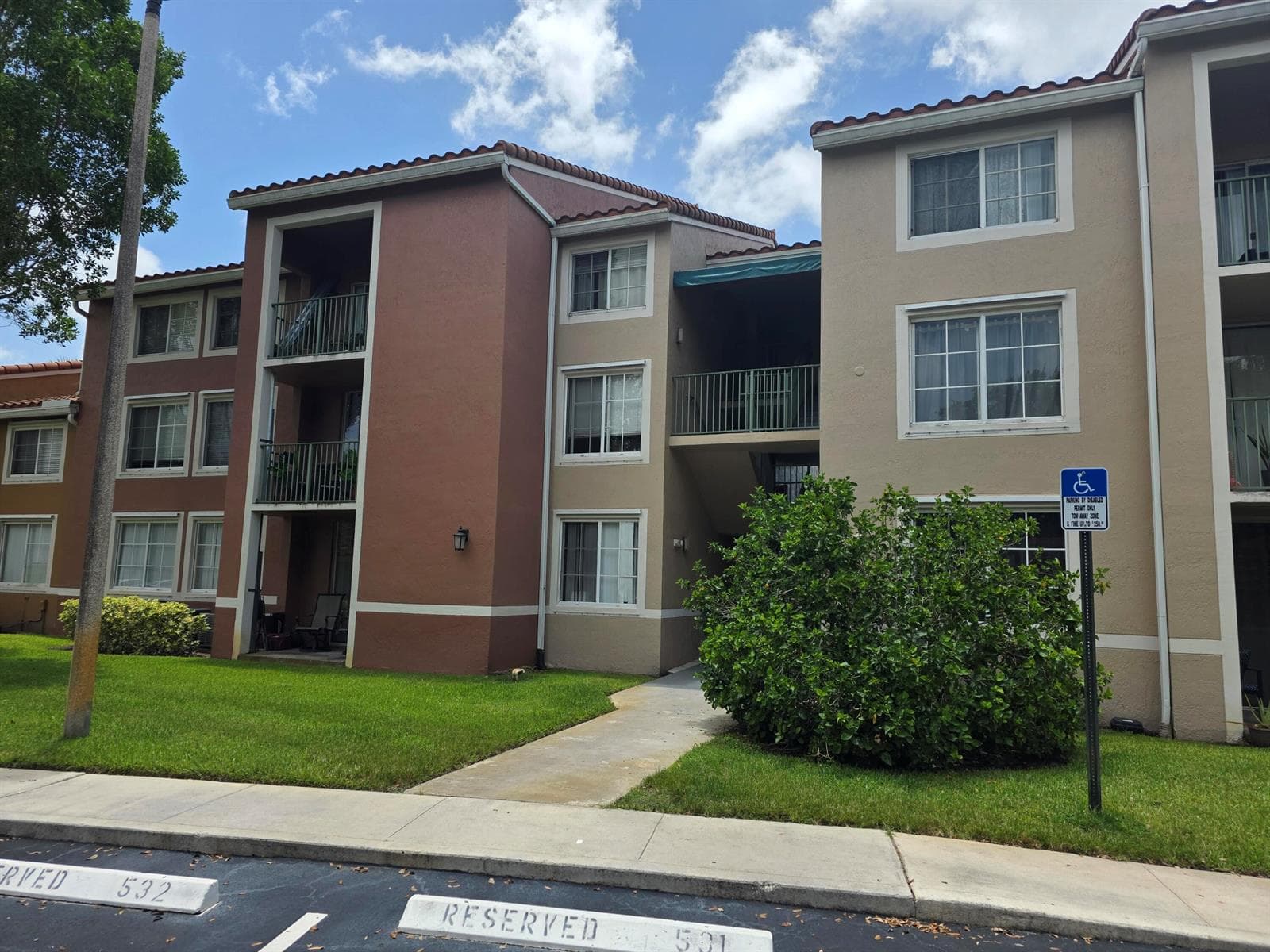 7824 SONOMA SPRINGS Circle # 104, Lake Worth, FL 33463