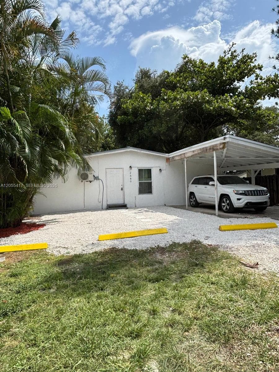 2580 NE 182nd Ter # 2580, North Miami Beach, FL 33160 photo 2