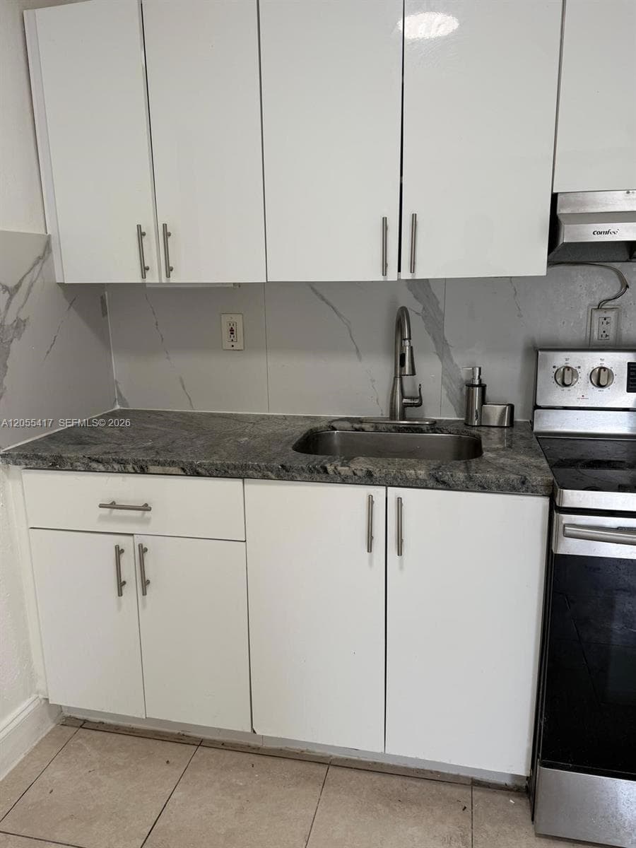 2580 NE 182nd Ter # 2580, North Miami Beach, FL 33160 photo 4