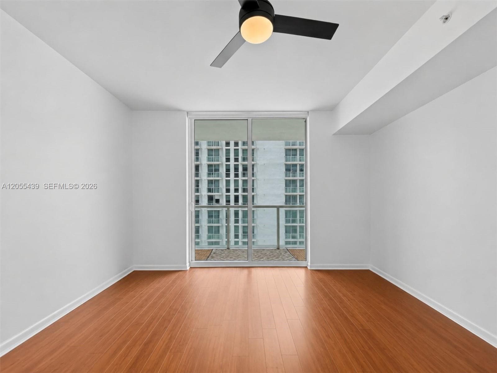 253 NE 2nd St # 1804, Miami, FL 33132 photo 5