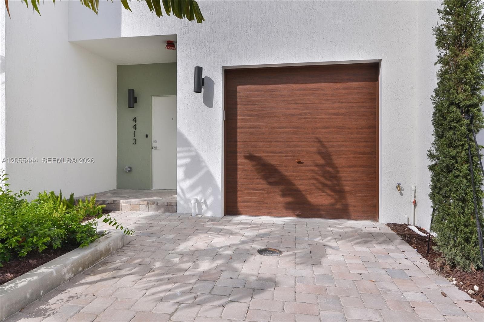 4413 NW 9 St, Plantation, FL 33317 photo 2
