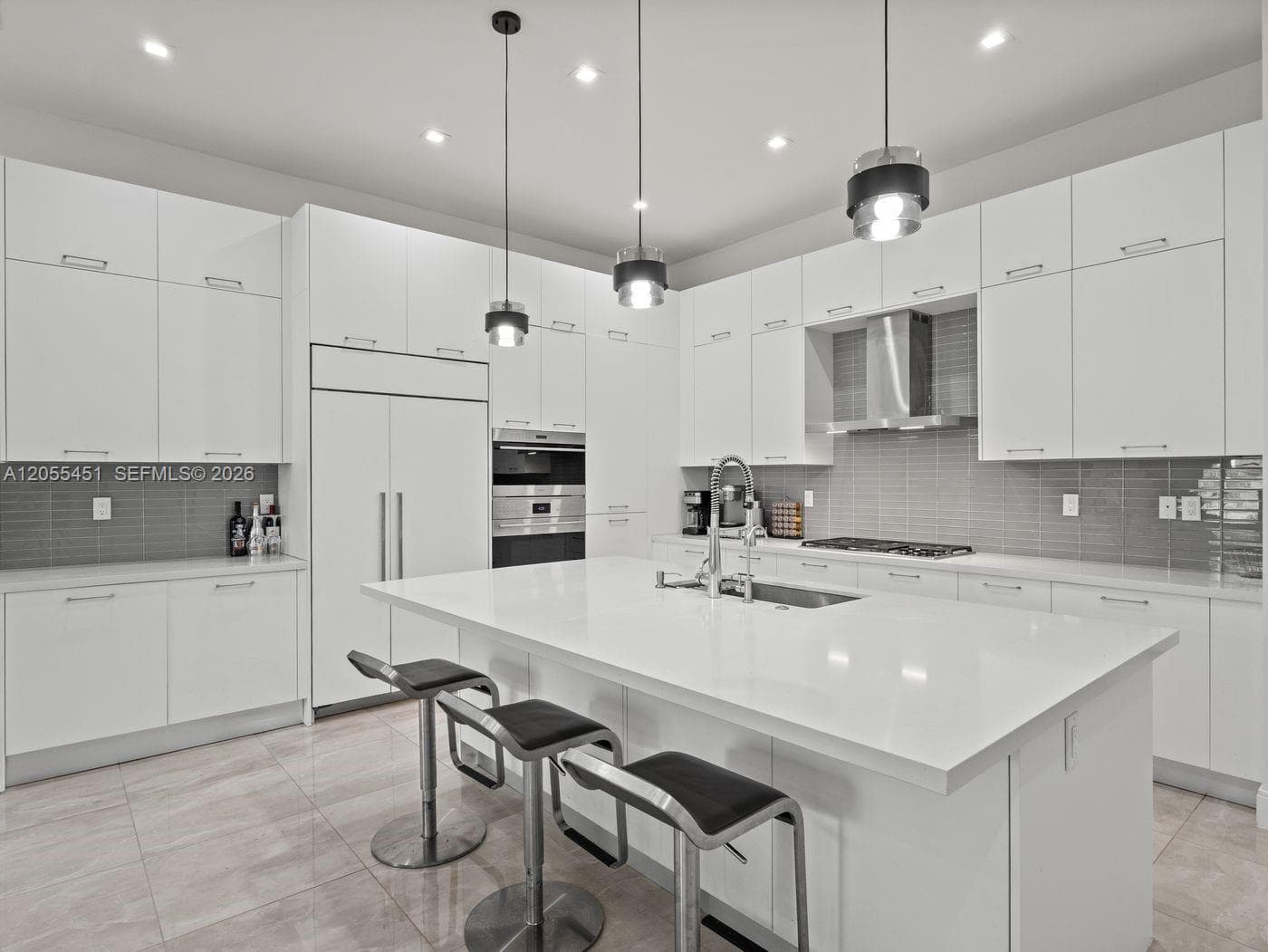 8143 NW 47th Ter, Doral, FL 33166 photo 2