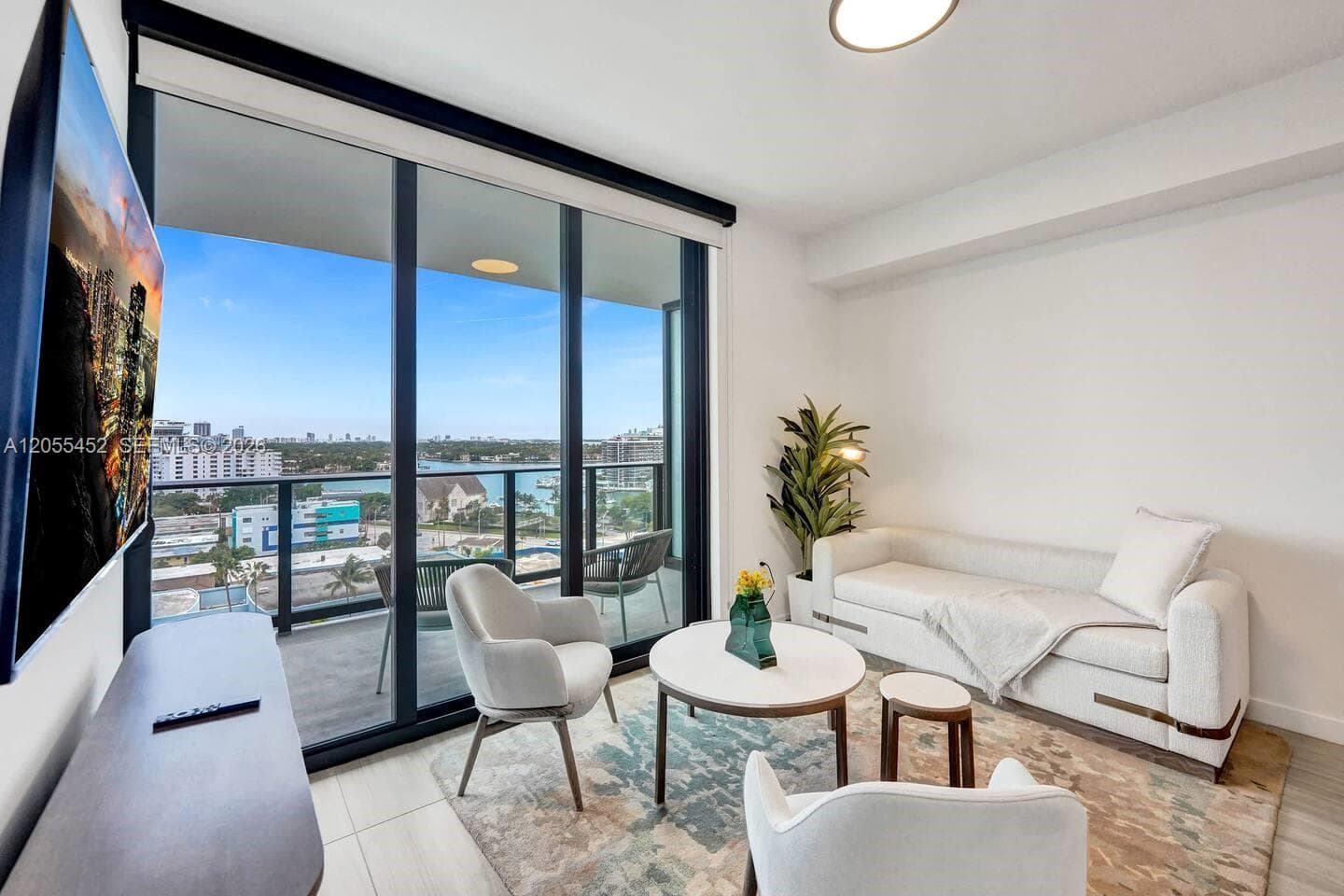 580 72ND # 1004, Miami Beach, FL 33141 photo 5
