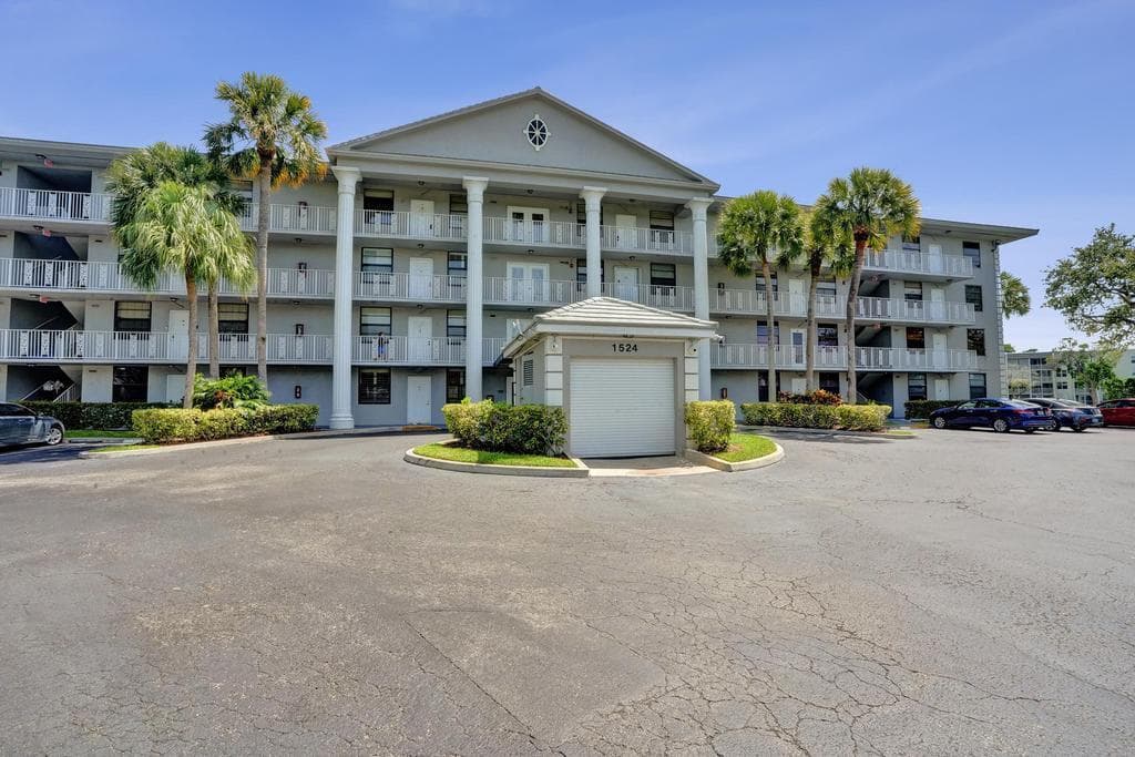 1524 Whitehall Drive # 406, Davie, FL 33324 photo 2