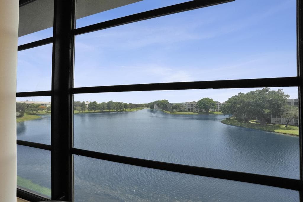 1524 Whitehall Drive # 406, Davie, FL 33324