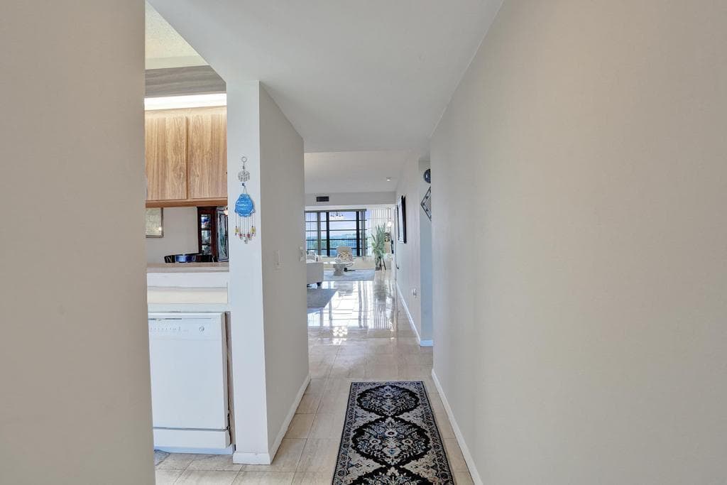 1524 Whitehall Drive # 406, Davie, FL 33324 photo 4