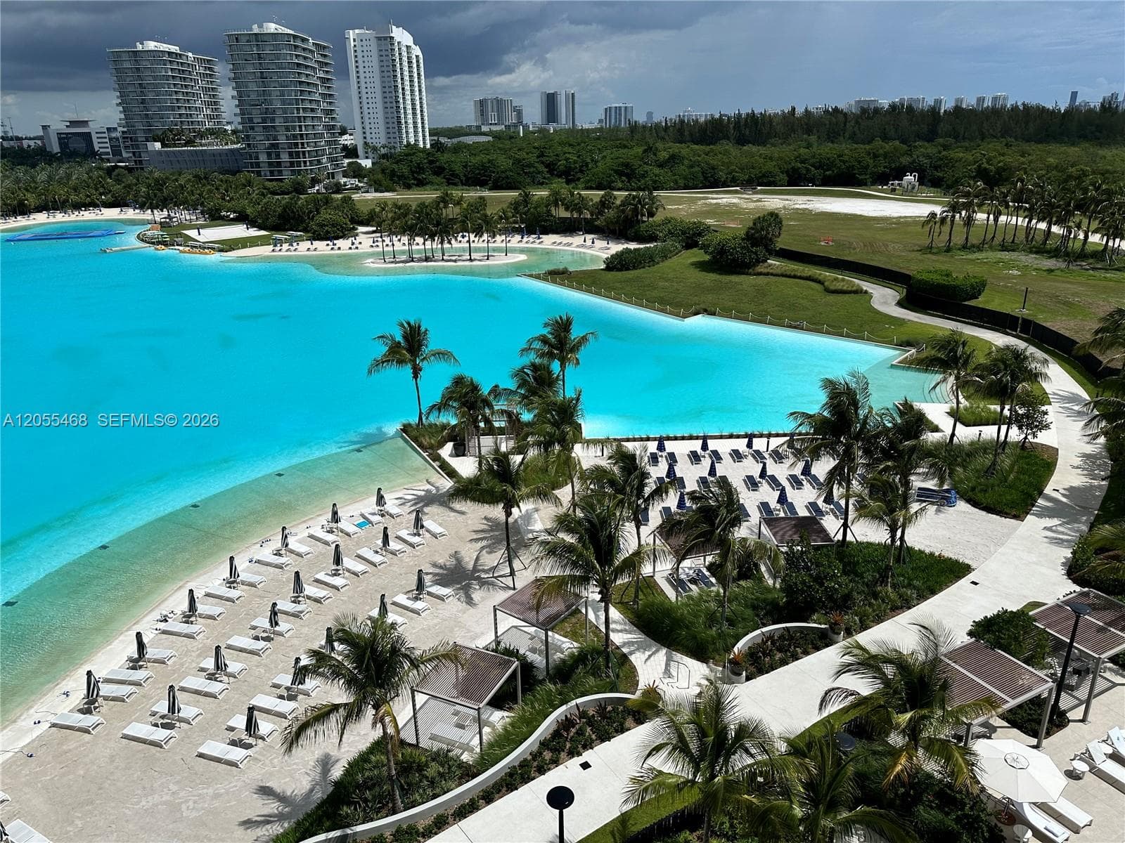2411 Laguna Cir # 1407, North Miami, FL 33181 photo 2