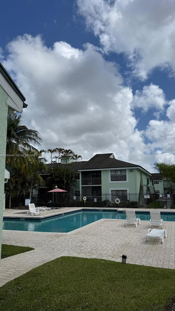 4098 N Pine Island Rd # 100, Sunrise, FL 33351