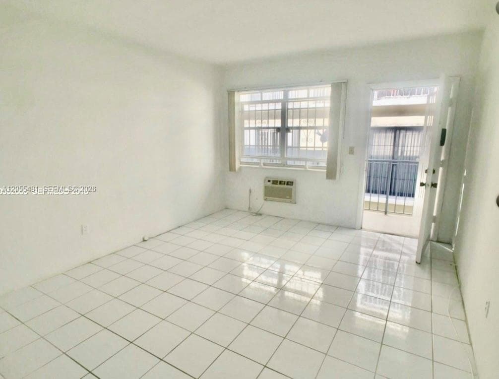 4015 Indian Creek Dr # 306, Miami Beach, FL 33140 photo 3